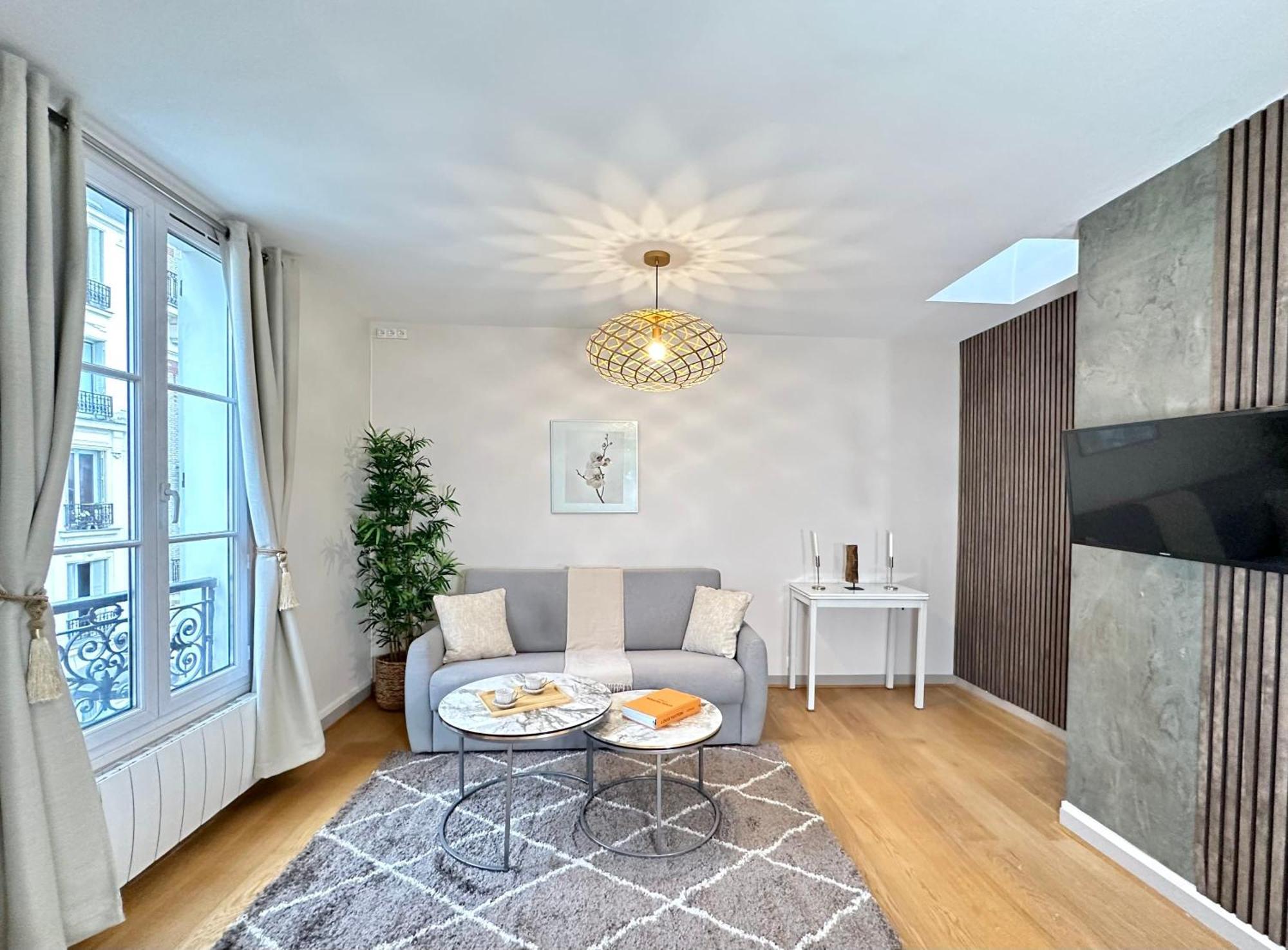 Spacious Flat Near Porte De Versailles Paris